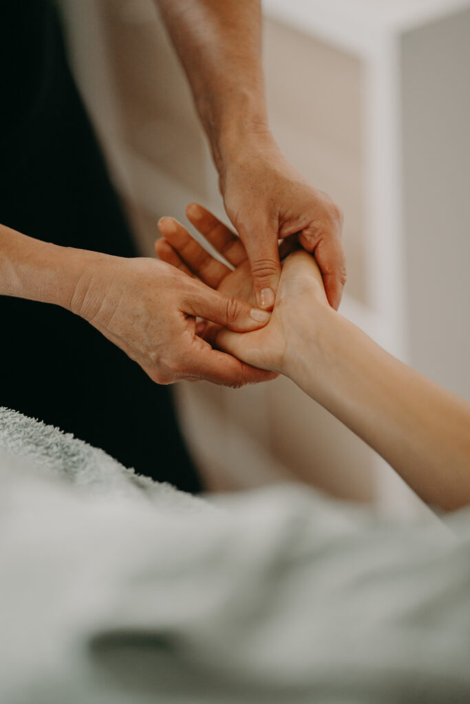 AUTANT-ETRE - Unsplash massage